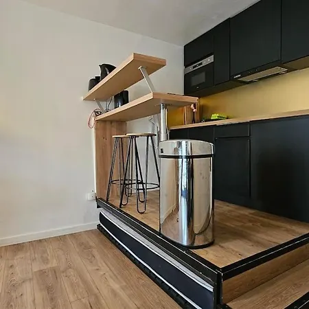 Studio Central Proche Plage Climatisation Et Wifi ! Apartament *